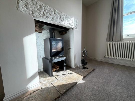 4 bedroom cottage to rent - Photo 1