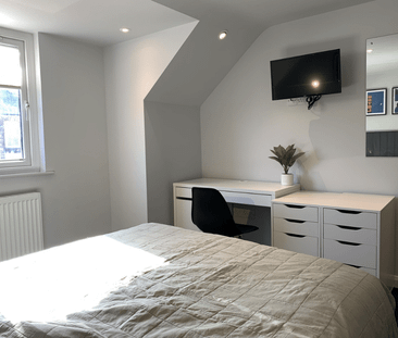 2 bedroom flat to rent - Photo 4