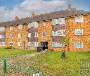 Severn Drive, Enfield, EN1 - Photo 1