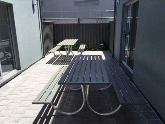 Modern 2-Bedroom Townhouse - Photo 1