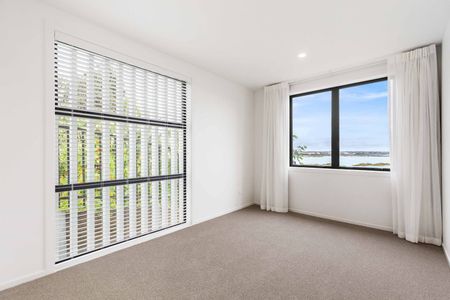Location, Views, and Low Maintenance - Photo 5