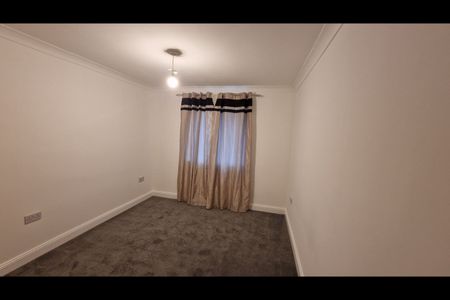 2 Bed Flat, Lundy Lane, RG30 - Photo 2
