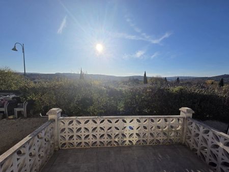 Location Maison 4 pièces 89 m2 à Saint-Laurent-de-Carnols - Photo 4