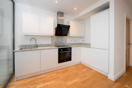 2 bedroom apartment to rent - Photo 4