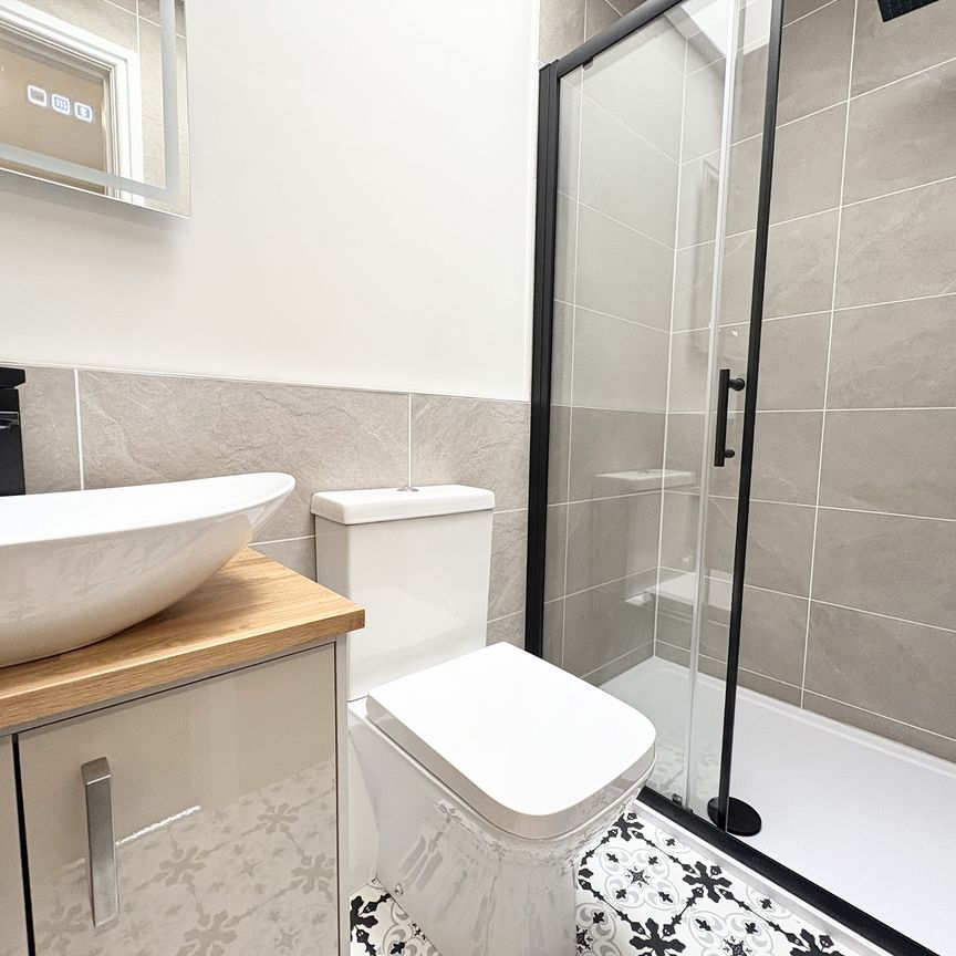 Halifax Road, Bradford, Cullingworth - Photo 1