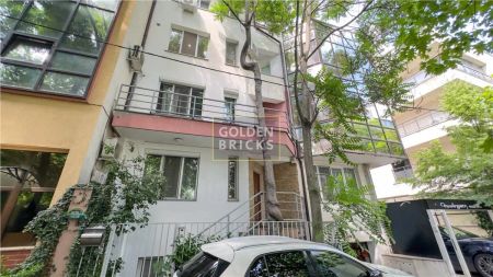 Apartament în vilă | 5 Camere | Curte | Acces dedicat | Parcare - Fotografie 2