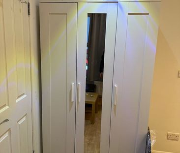 Room in a Shared Flat, Fulham Road, SW6 - Photo 4