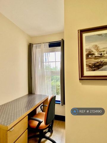 1 bedroom in a house share to rent - Photo 3