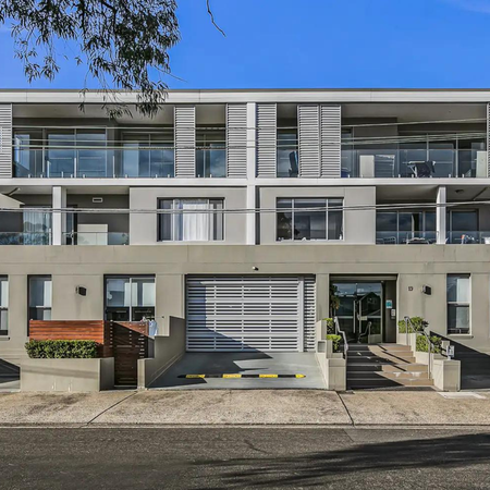 Modern One-Bedroom Apartment in a Boutique Block - Lifestyle and Convenience Combined - Photo 4