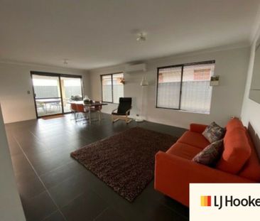 Neat 4 x 2 Home in Alkimos - Photo 6