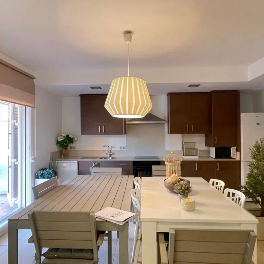 Apartamento de alquiler en Carrer Benicàssim, Moncófar Playa - Photo 1