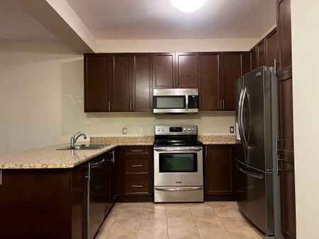 For Lease - 96 CHARLESWOOD Crescent, Hamilton, Ontario - Photo 5