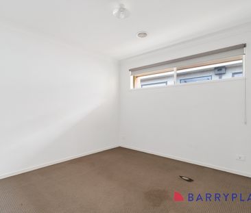 Modern Townhouse in Perfect Location! - Photo 2