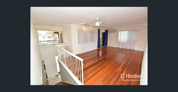Power, Gas & Water Included. 3 Bedroom Upper Level Duplex. Shared Pool - Photo 1