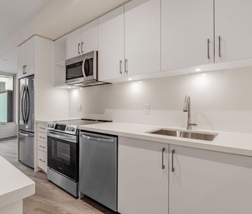 For Lease - 333 Sunseeker Avenue Unit# 117, Innisfil, Ontario - Photo 5