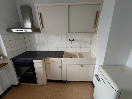 Appartement de 2 pièces avec grand balcon et ascenseur! - Photo 4