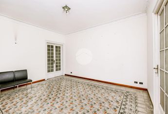 5 locali in affitto