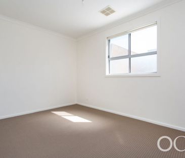 Open the Door To Convenience, Security and Style - Photo 4