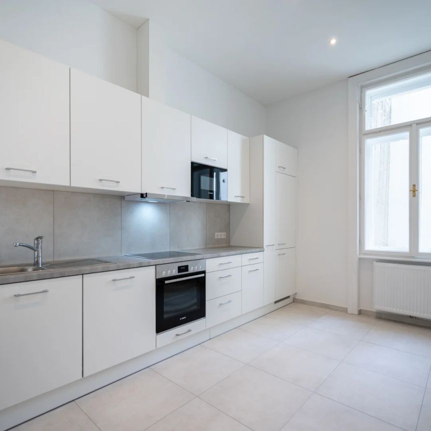 ERSTBEZUG nach Sanierung: ALTBAUCHARME IM MODERNEN OUTFIT in einem schönen Jugendstilhaus - Photo 1