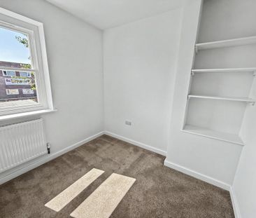 1 Lion Terrace, Wem, Shropshire, SY4 5AA - Photo 2