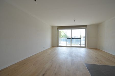 Te huur: Nieuwbouw instapklaar appartement met 2 parkings - Photo 4