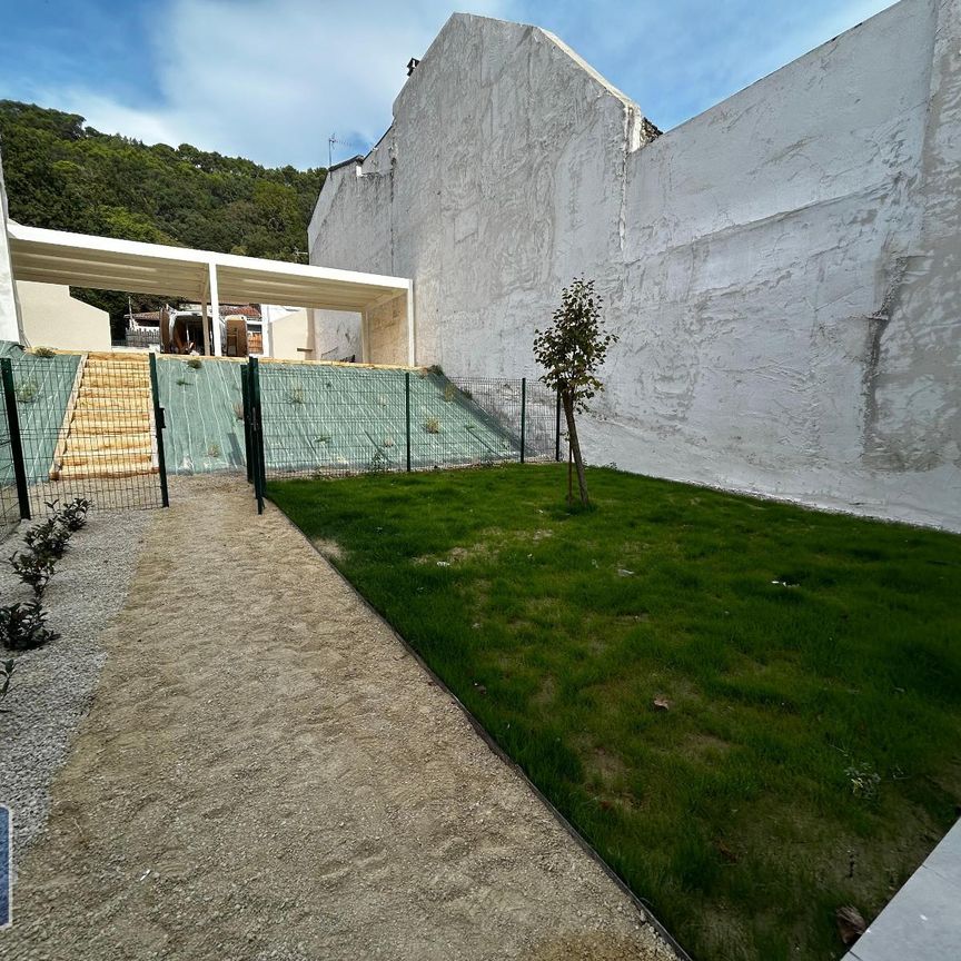 Location Maison 5 pièces 105m² LE TEIL 07400 - Photo 1