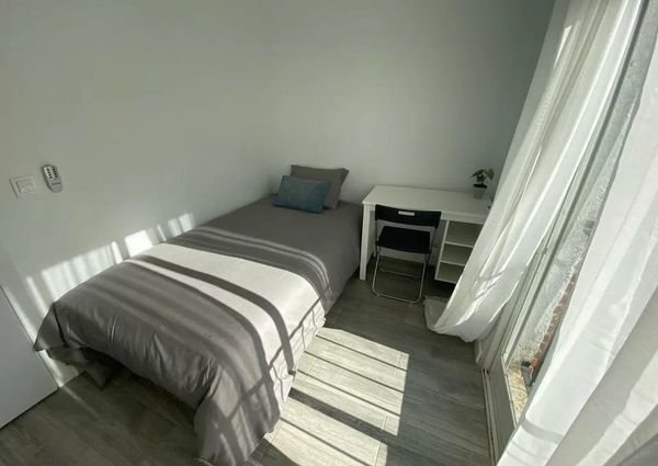 Calle de Concepción de la Oliva, Madrid, Community of Madrid 28021