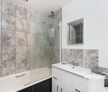 4 bedroom detached house to rent - Photo 5