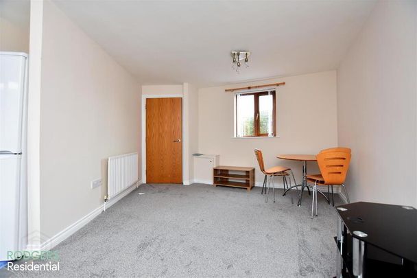 Apt 1, John Longs Court, Beersbridge Road, Belfast, BT5 4RX - Photo 1