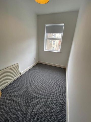 9 Cheston Close, Carrickfergus, BT38 7FL - Photo 2