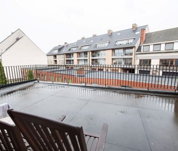 Instapklaar lichtrijk appartement met 2 slaapkamer, garagebox en zé... - Foto 1