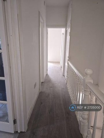 1 bedroom semi-detached house to rent - Photo 5