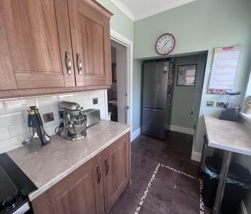 3 bedroom semi-detached house to rent - Photo 4