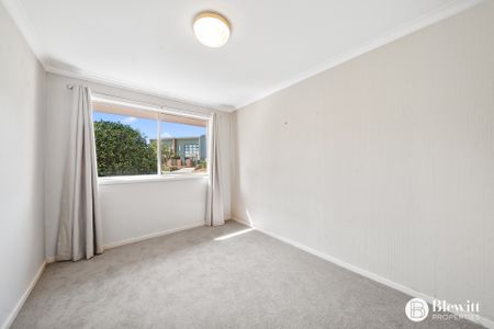 1 Anderson Street, Chifley ACT 2606 - House For Rent | Domain - Photo 4