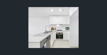 MODERN SPLIT LEVEL APARTMENT - Photo 2
