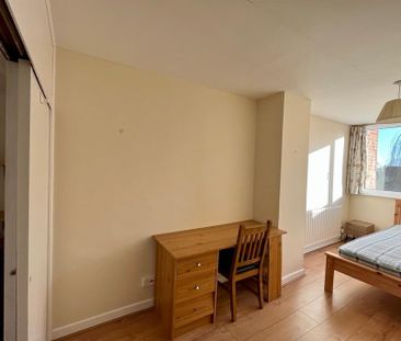 6 bedroom end of terrace house to rent - Photo 5