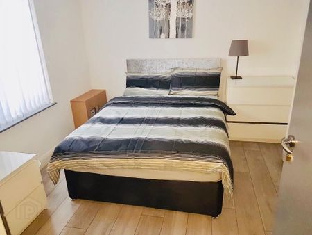 Room 1, 37 Magdela Street, Botanic, Belfast, BT7 1PV - Photo 2