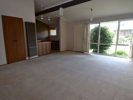 Unit 1/810 Lydiard Street, Ballarat - Photo 3