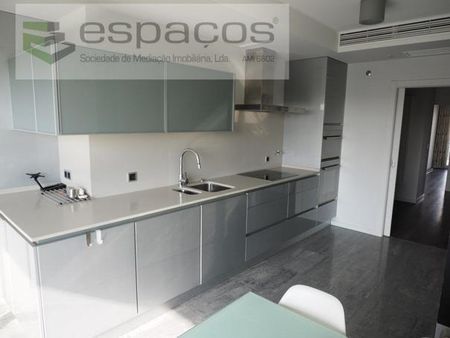 Apartamento T4 - Photo 2