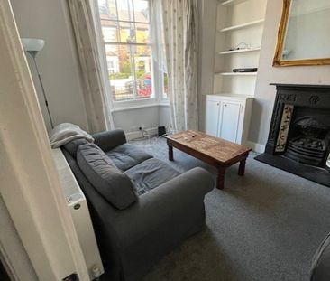 Room in a Shared House, Harberson Road, SW12 - Photo 1