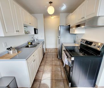 Spacious 3 bed 1 bath condo in the heart of Rutland - Photo 1
