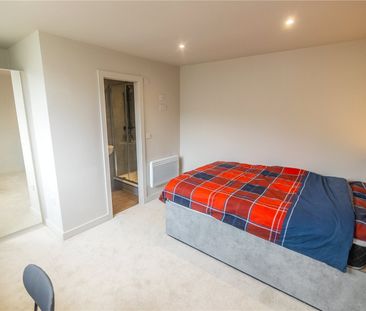 1 Orchard Terrace, Newsome, Huddersfi... - Photo 3