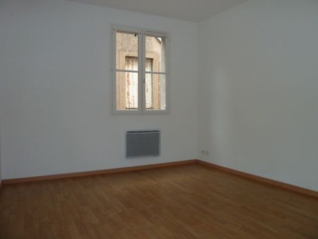 Location Appartement 3 pièces 72m² - Photo 3