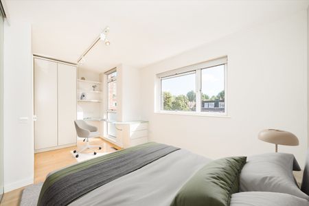 Woodsford Square, Holland Park, W14, London - Photo 3