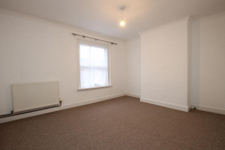 2 bedroom end of terrace house to rent - Photo 5