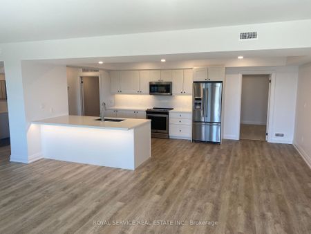 For Lease - 61 Waywell Street Unit# B, Whitby, Ontario - Photo 5