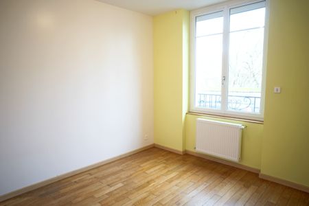 Location Appartement 4 pièces 73m² - Photo 3