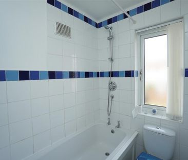 2 bedroom semi-detached house to rent - Photo 5