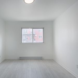 5.5 Rénové à Montréal Nord - Photo 3