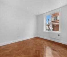 1 BEDROOM Apartment - Ground Floor - Photo 1